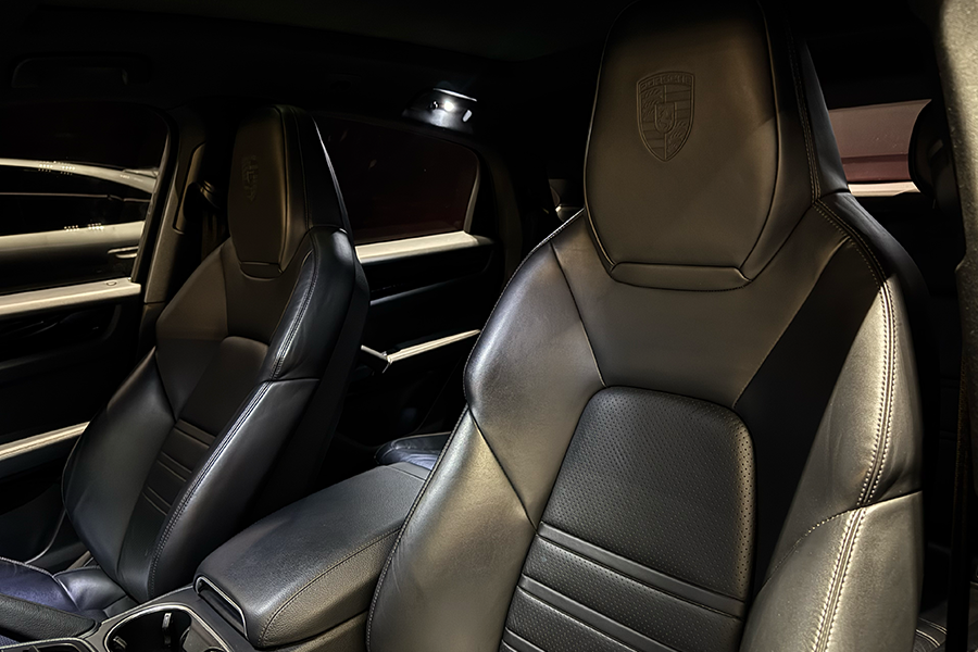 PORSCHE CAYENNE COUPE 